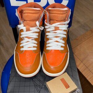 WOMEN'S AIR JORDAN 1 HIGH MM BASKETBALL SNEAKER ORANGE SAIL SIZE 7